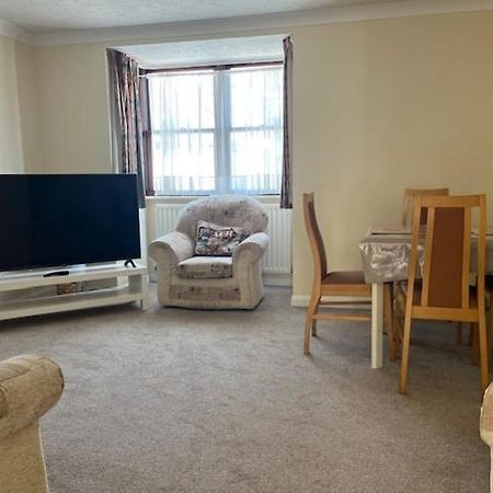 Weymouth By The Beach Apartments Екстер'єр фото