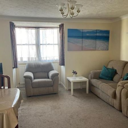 Weymouth By The Beach Apartments Екстер'єр фото