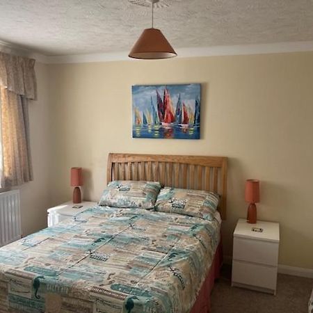 Weymouth By The Beach Apartments Екстер'єр фото