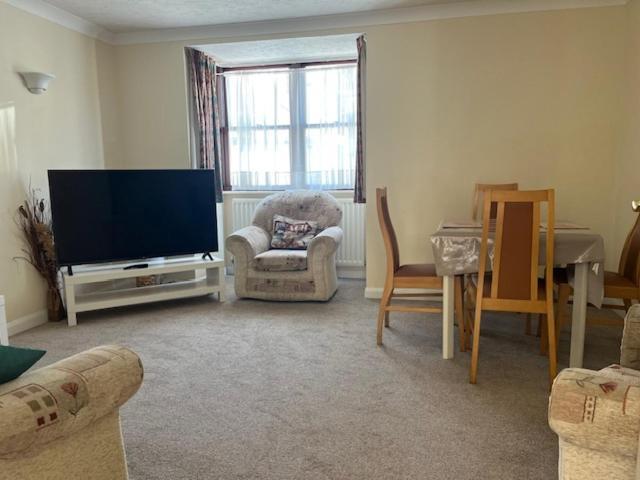 Weymouth By The Beach Apartments Екстер'єр фото